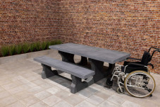 Ensemble pique-nique Standard béton anthracite, accessible aux fauteuils roulants