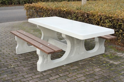 Betonnen picknickset DeLuxe rolstoeltoegangkelijk