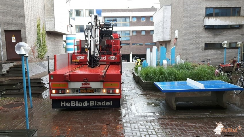 Koninklijk Technisch Atheneum Vesliusinstituut uit Oostende