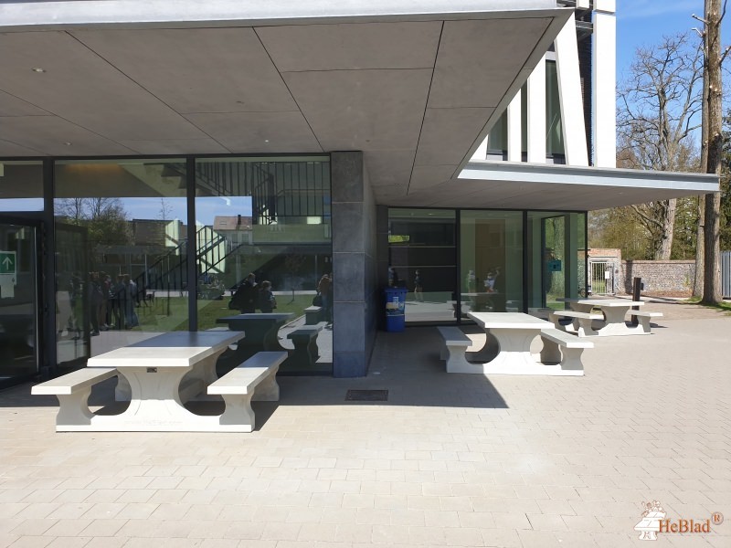 Sint-Janscollege, Campus Heiveld uit Sint-Amandsberg