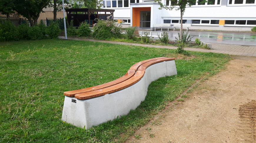 Banc DeLuxe ovale en béton 