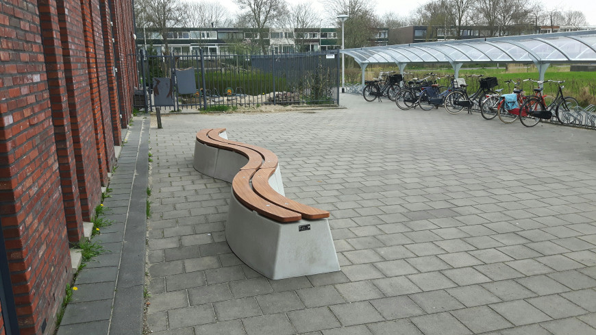 Banc DeLuxe ovale en béton 