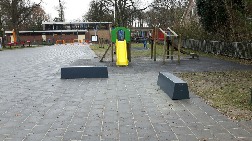 Banc Standard en anthracite laqué