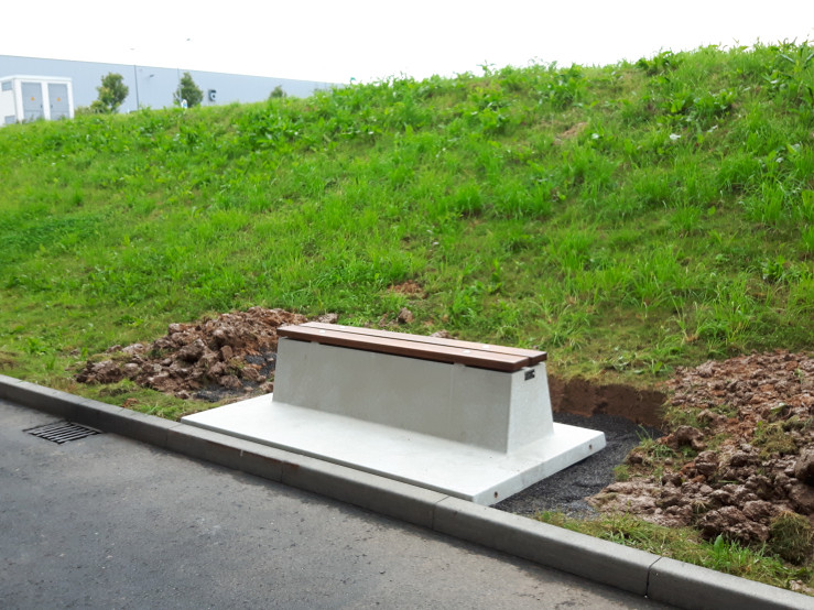 Banc Deluxe en béton avec plaque de fond et sans dossier