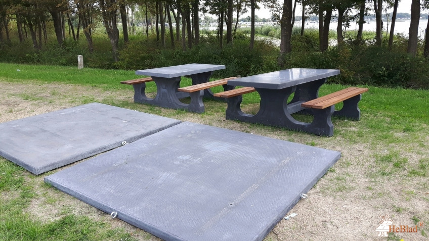Ensemble pique-nique DeLuxe béton anthracite, accessible aux fauteuils roulants