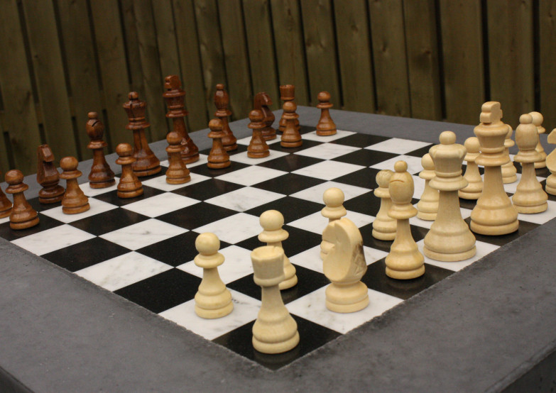 Banc d'échecs béton anthracite