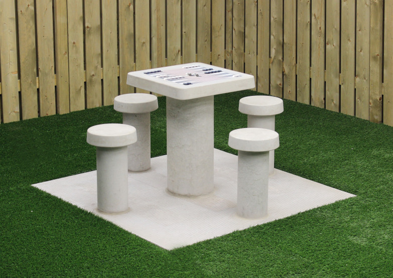 Table de backgammon en béton naturel 4 personnes