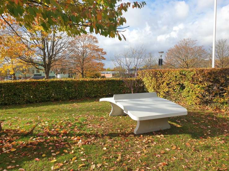 Table Footvolley en béton naturel