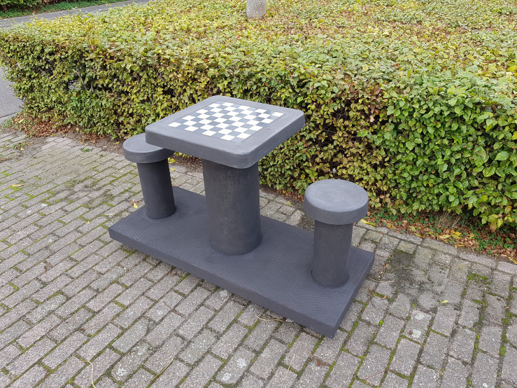 Table d'échecs en béton anthracite 2 personnes