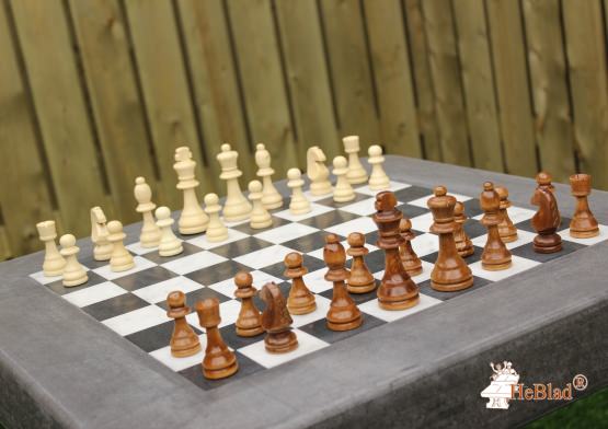 Table d’échecs en béton anthracite, 4 personnes