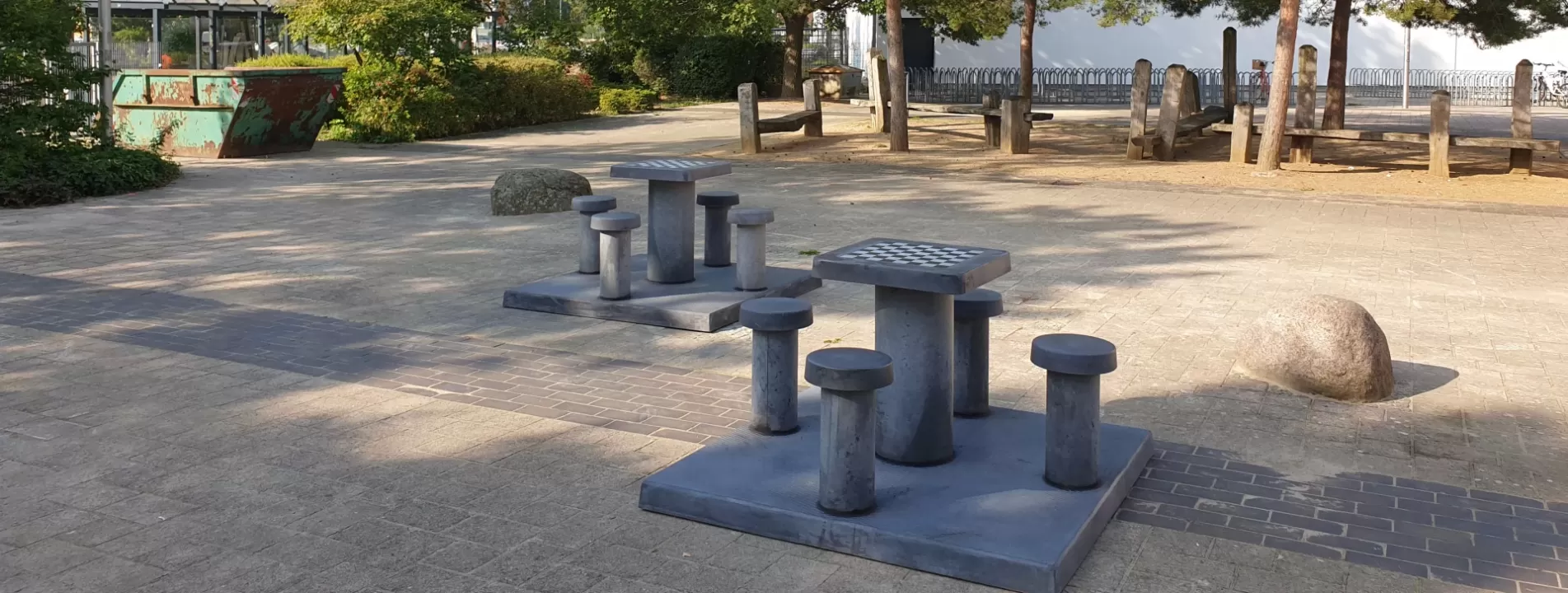 Damtafel op schoolplein